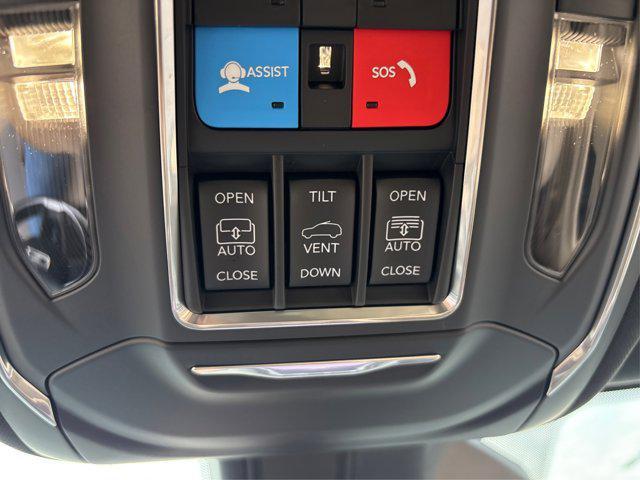 Photo of 2025 Silver Zynith Jeep Grand Cherokee L