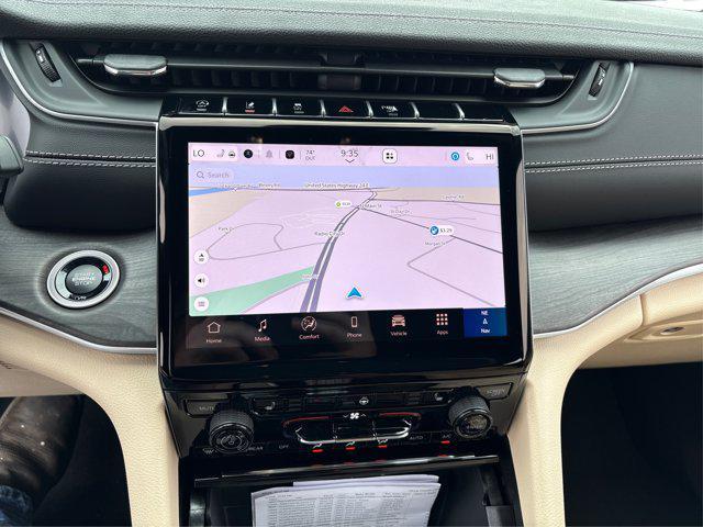 Photo of 2025 Silver Zynith Jeep Grand Cherokee L