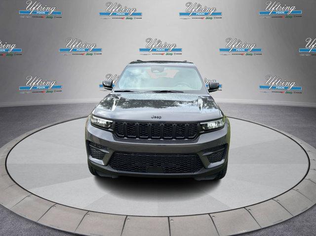 Photo of 2025 Baltic Gray Metallic Clearcoat Jeep Grand Cherokee