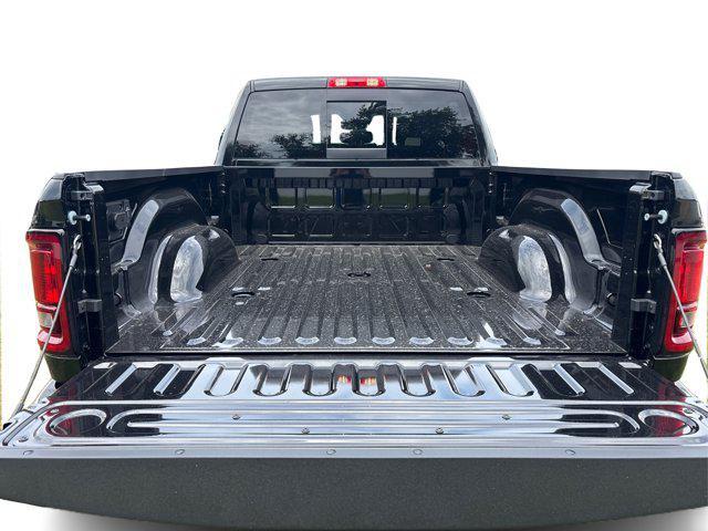 Photo of 2025 Diamond Black Crystal Pearlcoat RAM 2500