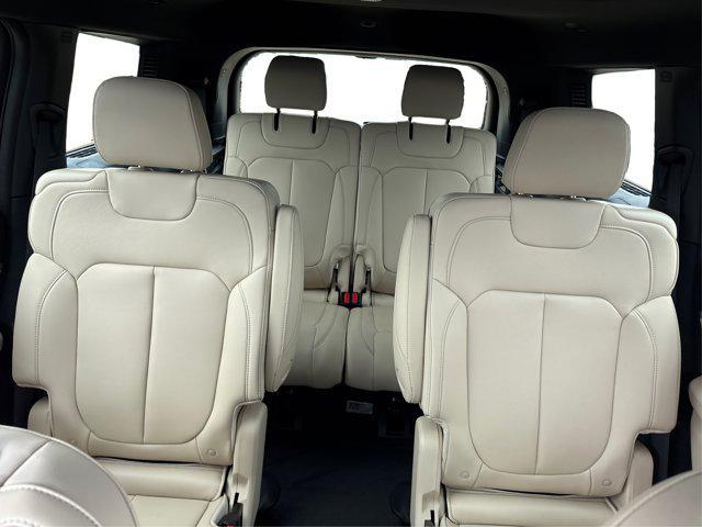 Photo of 2025 Silver Zynith Jeep Grand Cherokee L