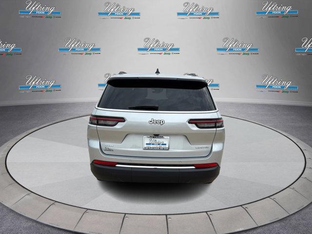 Photo of 2025 Silver Zynith Jeep Grand Cherokee L