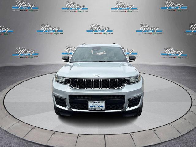 Photo of 2025 Silver Zynith Jeep Grand Cherokee L