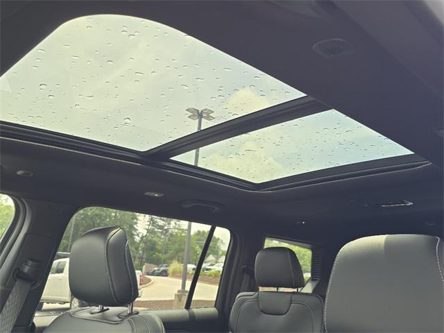 Photo of 2025 Baltic Gray Metallic Clearcoat Jeep Grand Cherokee L