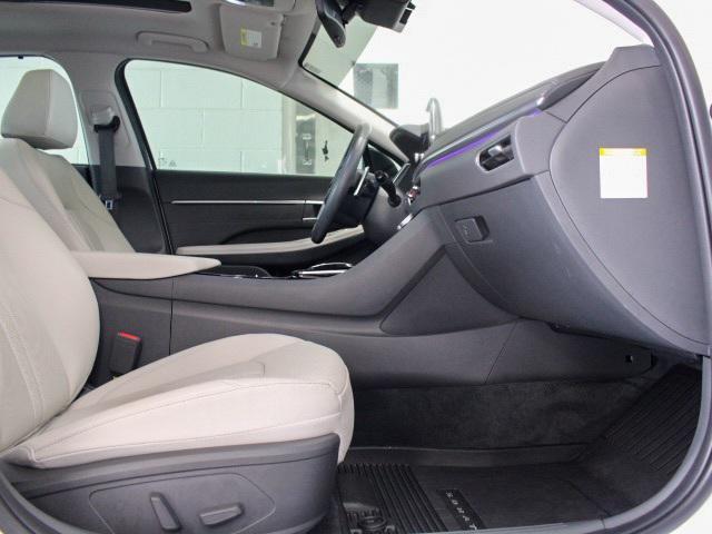 Photo of 2023 Serenity White Hyundai SONATA Hybrid