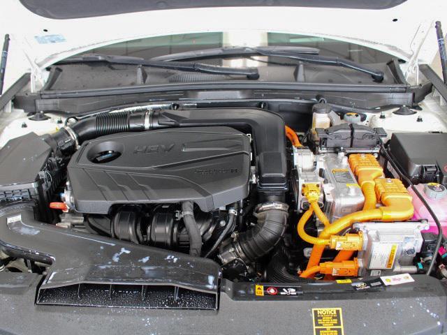 Photo of 2023 Serenity White Hyundai SONATA Hybrid