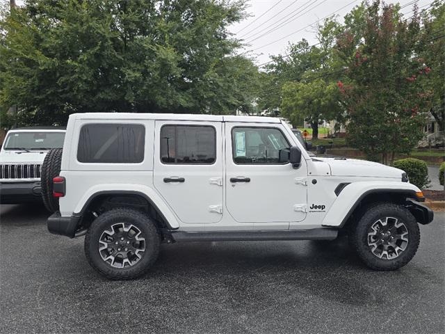 Photo of 2025 Bright White Clearcoat Jeep Wrangler