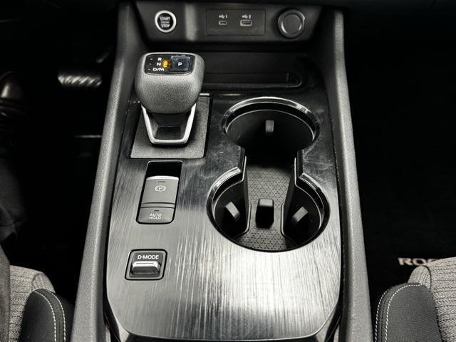 Photo of 2021 Super Black Nissan Rogue