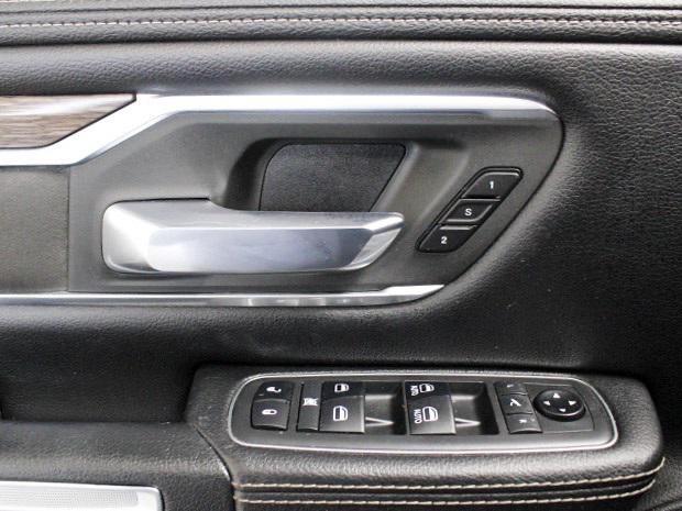 Photo of 2019 Billet Silver Metallic Clearcoat RAM 1500