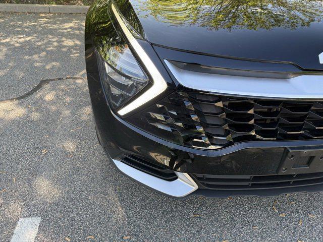Photo of 2023 Fusion Black Kia Sportage Hybrid
