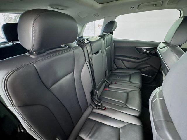 Photo of 2023 Mythos Black Metallic Audi Q7