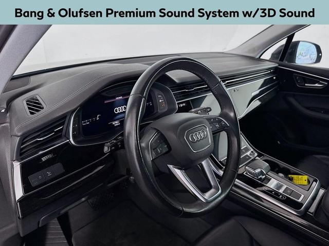 Photo of 2023 Mythos Black Metallic Audi Q7