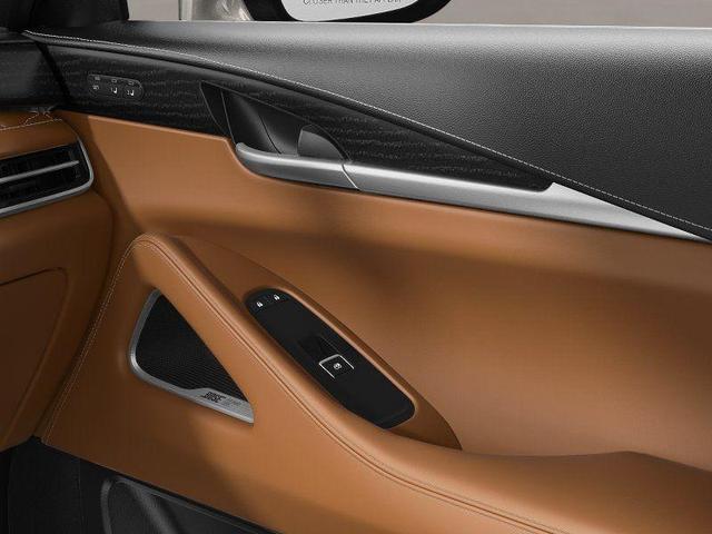 Photo of 2025 Mjst Whte INFINITI QX60