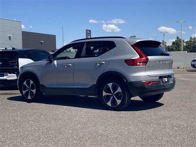 Photo of 2023 Silver Volvo XC40