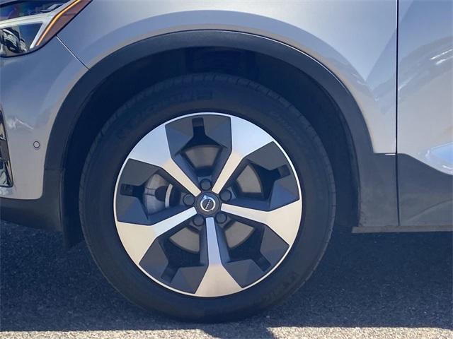 Photo of 2023 Silver Volvo XC40