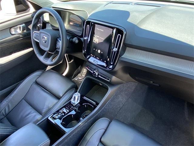 Photo of 2023 Silver Volvo XC40