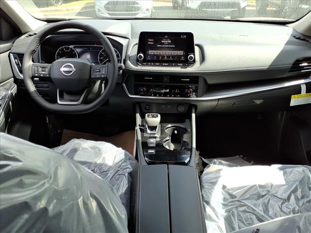 Photo of 2026 Super Black Nissan Rogue