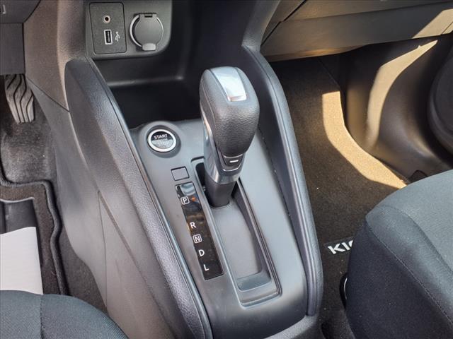 Photo of 2024 Gun Metallic Nissan Kicks