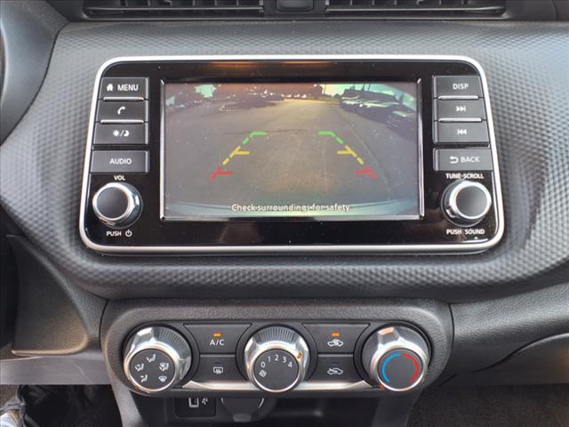 Photo of 2024 Gun Metallic Nissan Kicks
