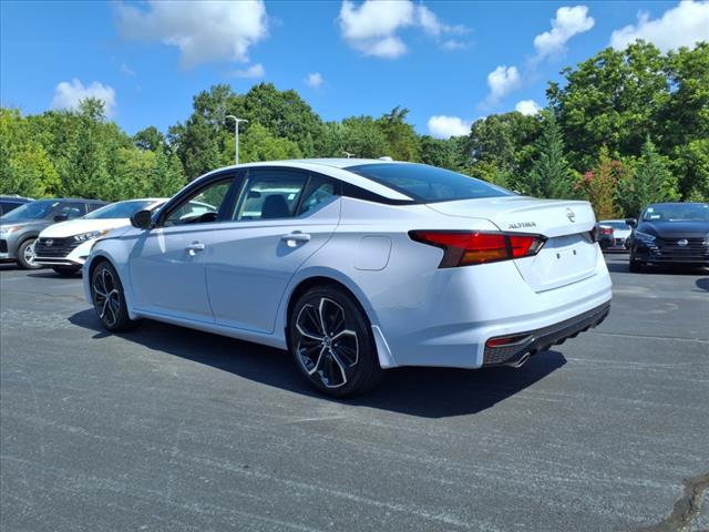 Photo of 2024 Gray Sky Pearl Nissan Altima