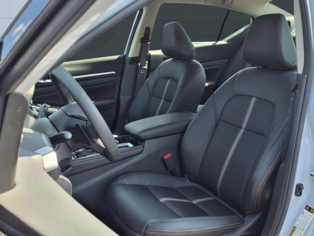 Photo of 2024 Gray Sky Pearl Nissan Altima