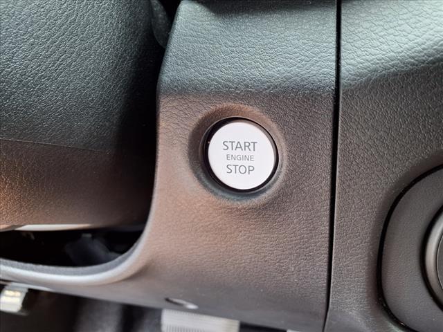 Photo of 2022 Super Black Nissan Frontier
