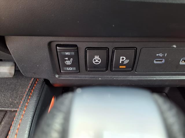 Photo of 2022 Super Black Nissan Frontier