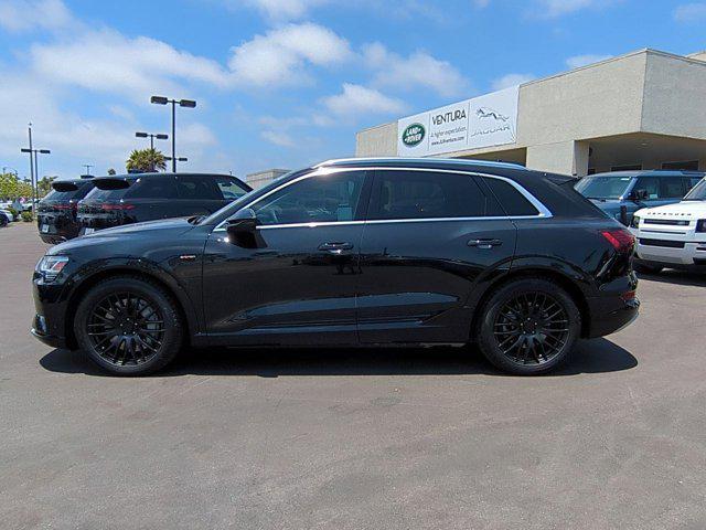 Photo of 2022 Black Metallic Audi e-tron