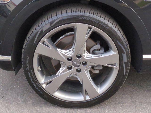 Photo of 2021 Vik Black Genesis GV80