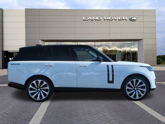 Photo of 2025 Fuji White Land Rover Range Rover