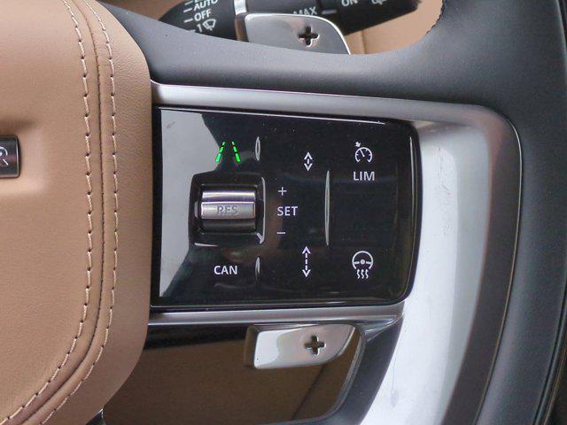 Photo of 2025 Fuji White Land Rover Range Rover