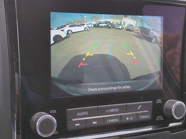 Photo of 2023 Glacier White Nissan Frontier