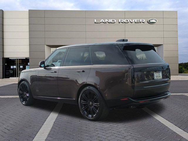 Photo of 2025 Tourmaline Brown SV Bespoke Ultra Metallic Gloss Land Rover Range Rover