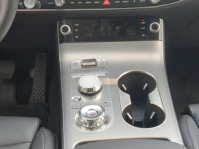 Photo of 2026 Uyuni White Genesis GV70
