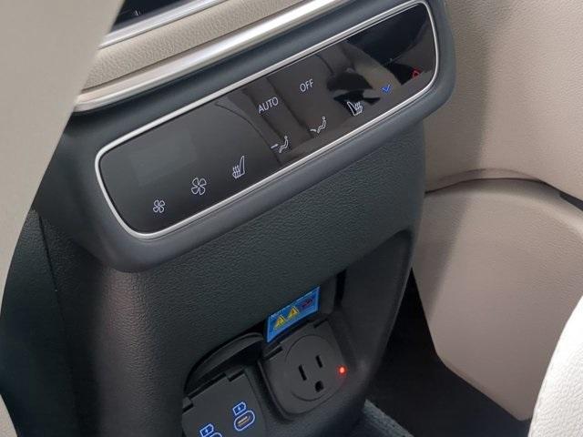 Photo of 2025 Green Genesis GV80