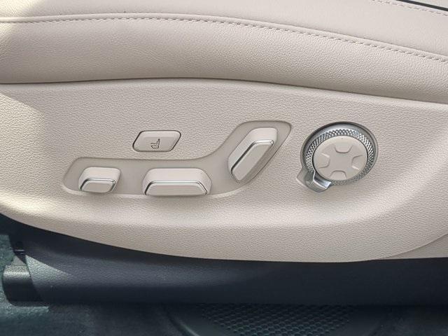 Photo of 2025 Green Genesis GV80