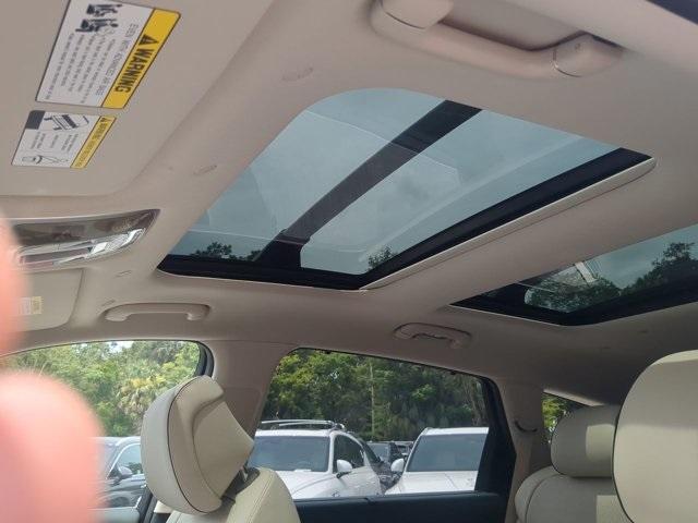 Photo of 2025 Green Genesis GV80