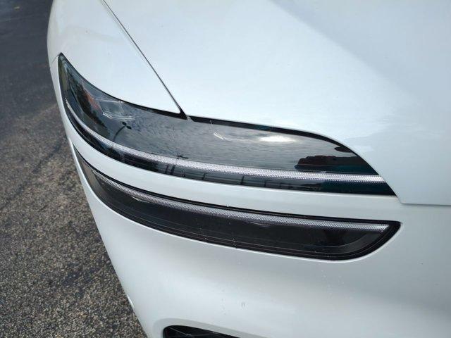 Photo of 2025 Uyuni White Genesis GV70