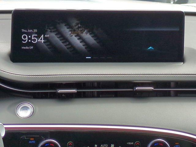 Photo of 2025 Uyuni White Genesis GV70