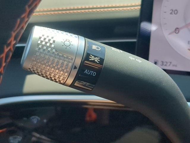 Photo of 2026 Vik Black Genesis GV70