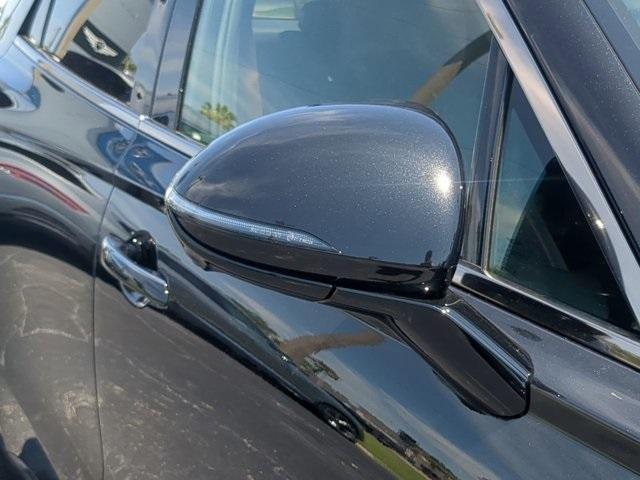 Photo of 2026 Vik Black Genesis GV70