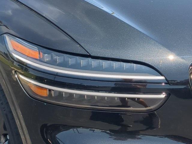 Photo of 2026 Vik Black Genesis GV70