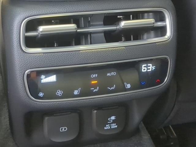 Photo of 2026 Vik Black Genesis GV70