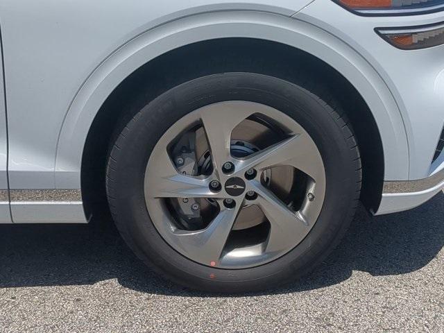 Photo of 2026 Alta White Genesis GV70
