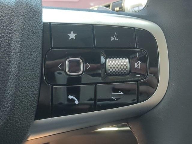 Photo of 2026 Alta White Genesis GV70