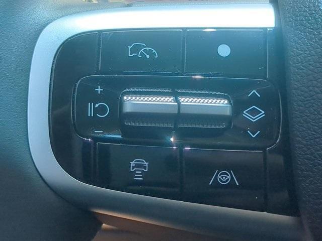 Photo of 2026 Alta White Genesis GV70
