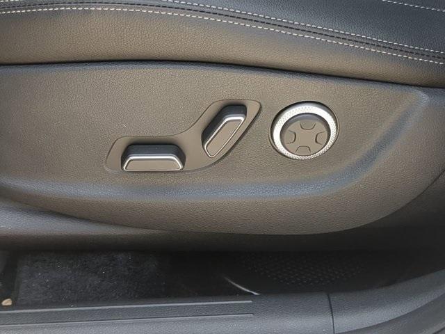 Photo of 2026 Alta White Genesis GV70