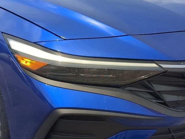 Photo of 2025 Intense Blue Hyundai ELANTRA HEV