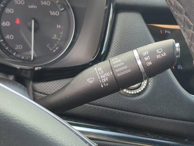 Photo of 2021 Crystal White Tri-Coat Cadillac XT5