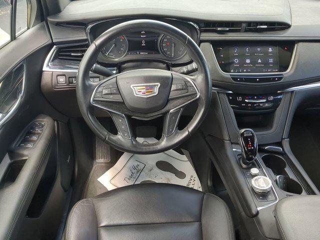 Photo of 2021 Crystal White Tri-Coat Cadillac XT5